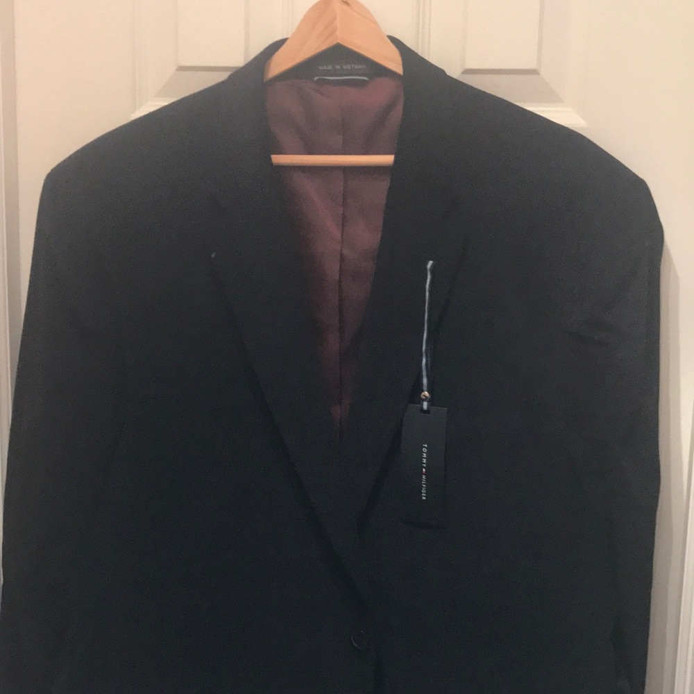 Tommy Hilfiger sport coat navy. R44